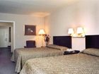 фото отеля Columbus Inn & Suites