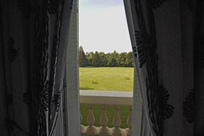 фото отеля Domaine Des Sequoias Hotel Bourgoin-Jallieu