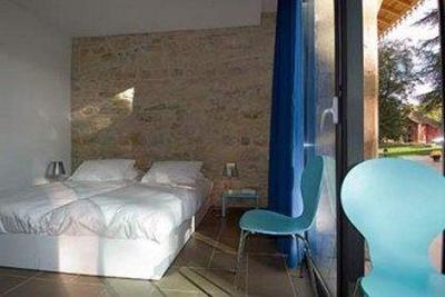 фото отеля Domaine Des Sequoias Hotel Bourgoin-Jallieu