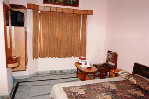 фото отеля Hotel Surbhi Palace