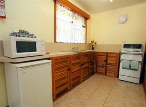 фото отеля Marsden Court Apartments Strahan