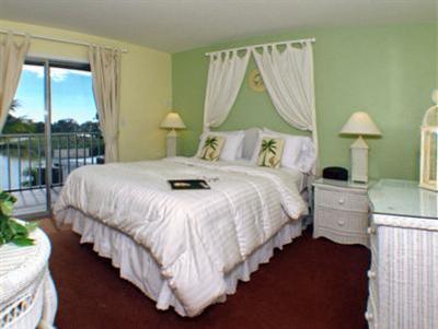 фото отеля Marco Island Lakeside Inn