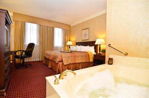 фото отеля Fairfield Inn & Suites by Marriott Milwaukee Downtown
