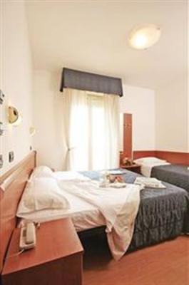 фото отеля Hotel Gabbiano Rimini