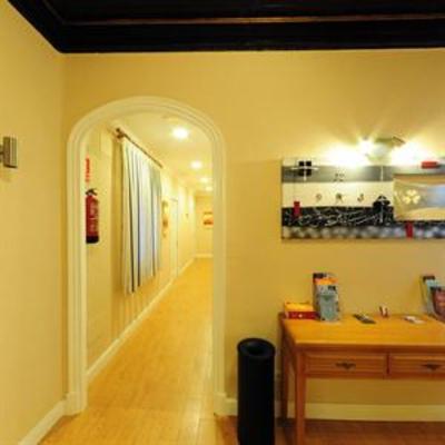 фото отеля Hostal Santillan Madrid