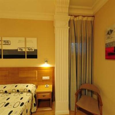 фото отеля Hostal Santillan Madrid