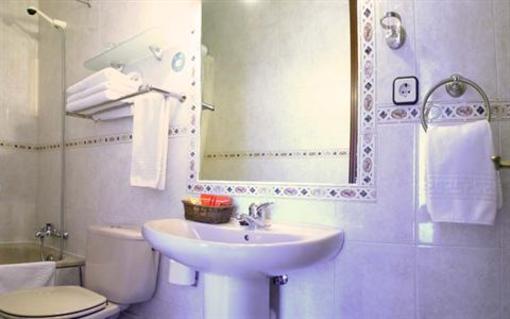 фото отеля Hostal Santillan Madrid
