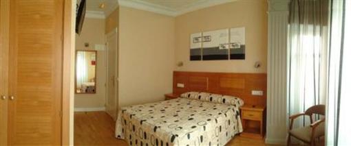 фото отеля Hostal Santillan Madrid