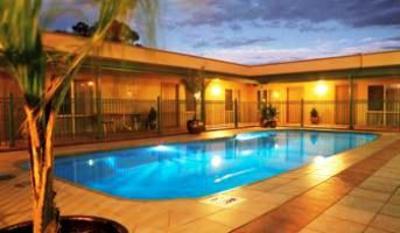 фото отеля BEST WESTERN Colonial Motor Inn