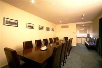 фото отеля BEST WESTERN Colonial Motor Inn