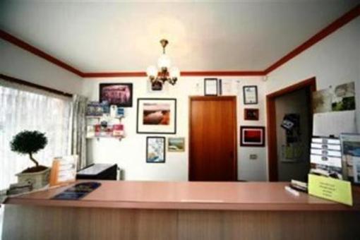 фото отеля BEST WESTERN Colonial Motor Inn