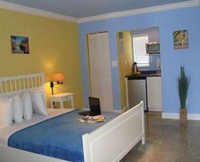 фото отеля Hollywood Beach Suites Hostel and Hotel