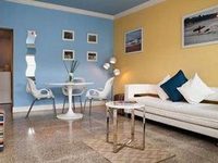 Hollywood Beach Suites Hostel and Hotel