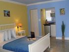 фото отеля Hollywood Beach Suites Hostel and Hotel