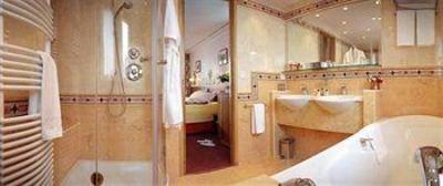 фото отеля Hotel de la Loze