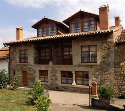 фото отеля Apartamentos Rurales Pedredo Arenas De Iguna