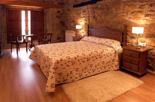 фото отеля Apartamentos Rurales Pedredo Arenas De Iguna
