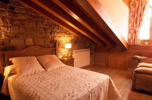 фото отеля Apartamentos Rurales Pedredo Arenas De Iguna