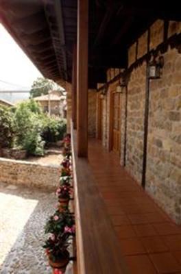 фото отеля Apartamentos Rurales Pedredo Arenas De Iguna