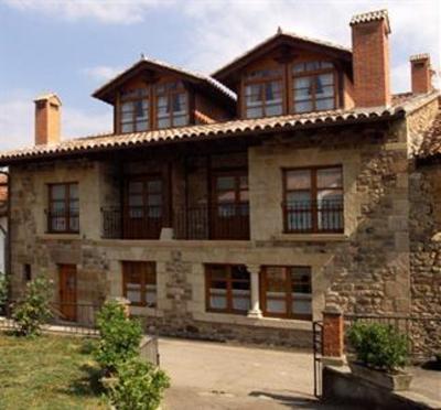 фото отеля Apartamentos Rurales Pedredo Arenas De Iguna