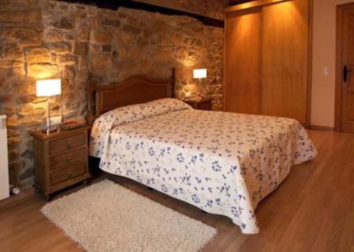 фото отеля Apartamentos Rurales Pedredo Arenas De Iguna
