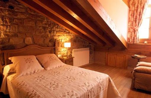 фото отеля Apartamentos Rurales Pedredo Arenas De Iguna