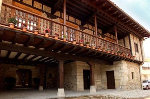 фото отеля Apartamentos Rurales Pedredo Arenas De Iguna