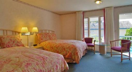 фото отеля Dolphin Inn Carmel By the Sea