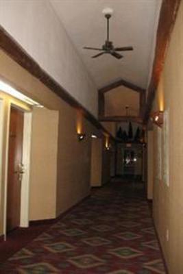 фото отеля Stoney Creek Inn Quincy