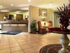 фото отеля Holiday Inn Express W-I40 Whitebridge Road