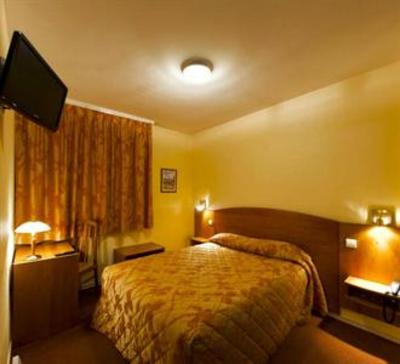 фото отеля Hotel de Bordeaux Clermont-Ferrand