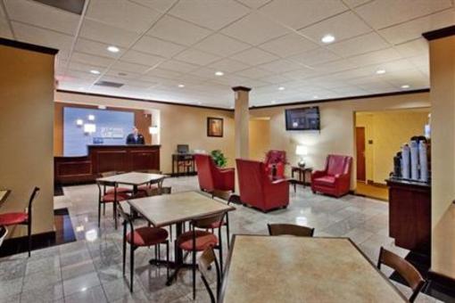 фото отеля Holiday Inn Express Atlanta - Gwinnett Mall