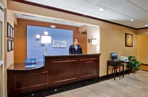 фото отеля Holiday Inn Express Atlanta - Gwinnett Mall
