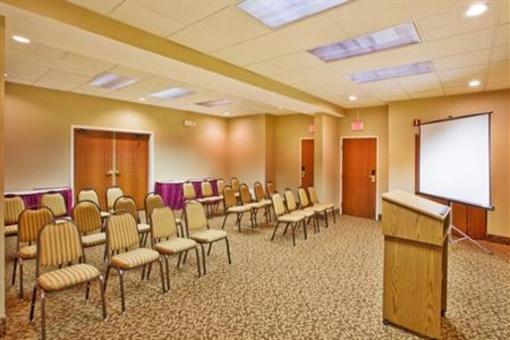 фото отеля Holiday Inn Express Atlanta - Gwinnett Mall