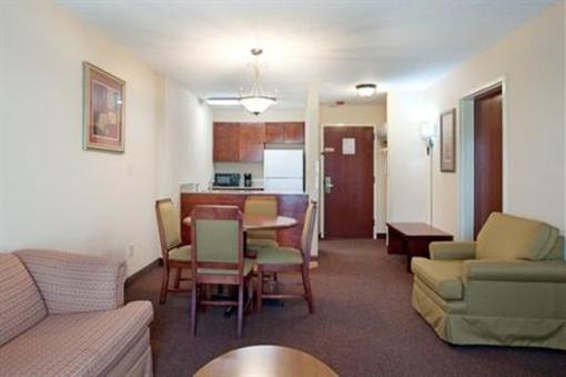 фото отеля Holiday Inn Express Hotel And Suites Sulphur