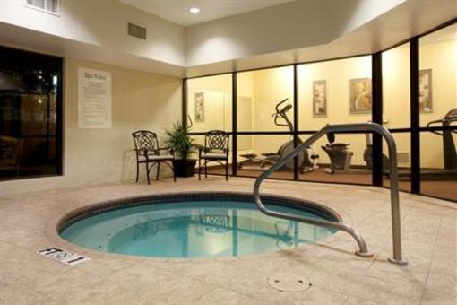 фото отеля Holiday Inn Express Hotel And Suites Sulphur
