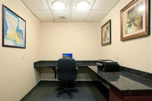 фото отеля Holiday Inn Express Hotel And Suites Sulphur