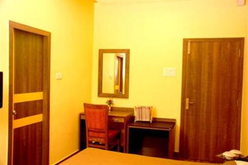 фото отеля Hotel Trimoorti