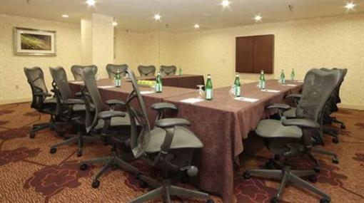 фото отеля Hilton Garden Inn University Place Pittsburgh