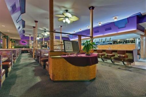 фото отеля Best Western Plus Royal Sun Inn & Suites