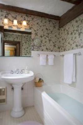 фото отеля West Hill House Bed and Breakfast