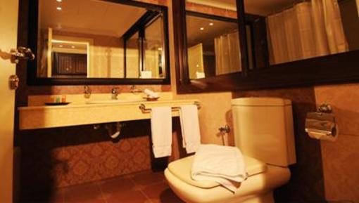 фото отеля Queens Suite Hotel Beirut