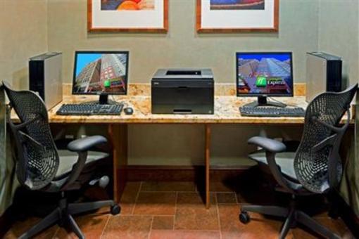 фото отеля Holiday Inn Express New York City Times Square