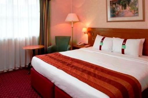 фото отеля Holiday Inn Reading West