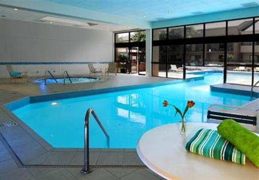 фото отеля Courtyard by Marriott Dallas Arlington by the Ballpark