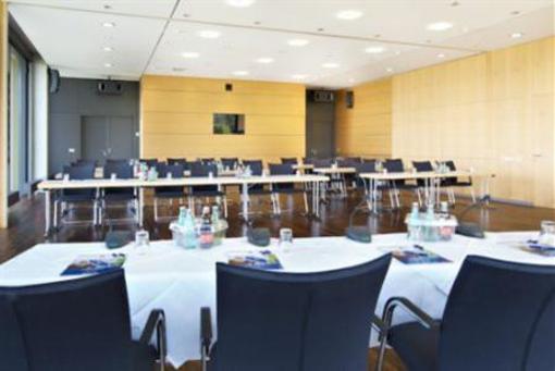 фото отеля BEST WESTERN Hotel Am Schlosspark