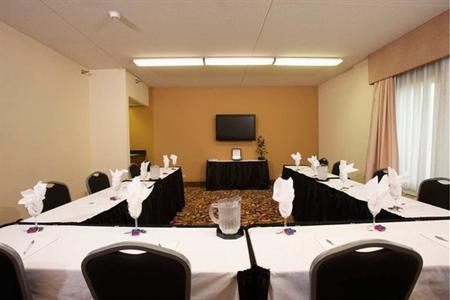 фото отеля Hampton Inn Pittsburgh Airport