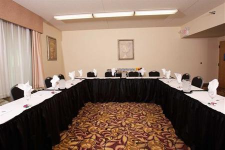 фото отеля Hampton Inn Pittsburgh Airport