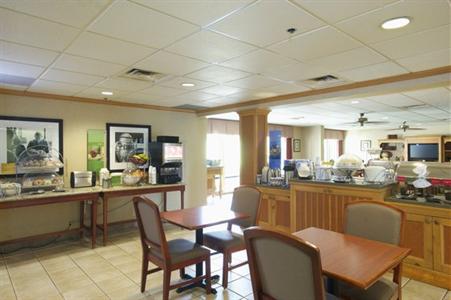 фото отеля Hampton Inn Pittsburgh Airport