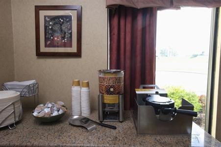фото отеля Hampton Inn Pittsburgh Airport